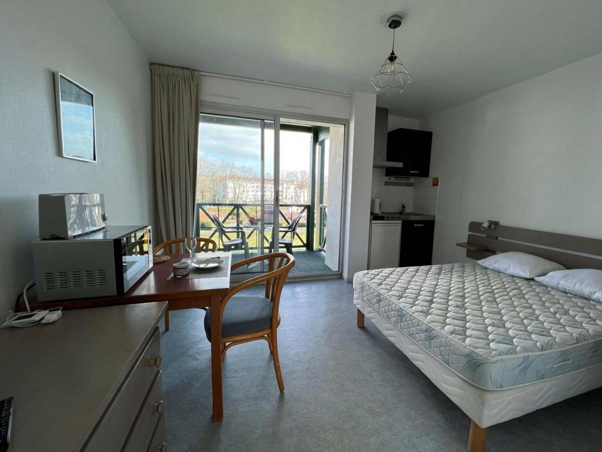 Studio Lilas A Cambo-Les-Bains : Terrasse, Parking, Proche Thermes, Internet, Animaux Acceptes - Fr-1-495-96 Kültér fotó
